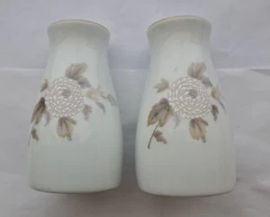 Noritake Salt and Pepper Shakers - as New - Unusual pattern - Picture 1 of 5