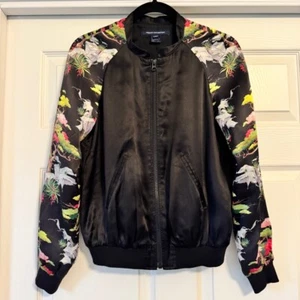 French Connection Bomberjacke 100% Seide, Größe 4, schwarz durchgehender Reißverschluss Blumenärmel - Bild 1 von 7