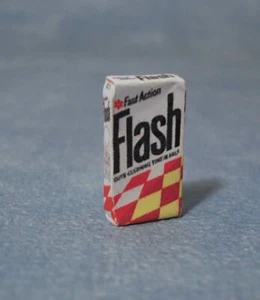 Streets Ahead 1:12th Scale Accessories Empty Flash Powder Box Cleaning D2173