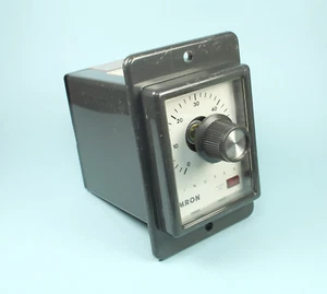 OMRON Adjustable Delay Relay, 0-180 Seconds, Panel Mount, Octal Base 120VAC - Picture 1 of 3