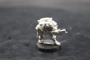 Warhammer 40k Rogue Trader Space Marines C100 Marine Advancing Metal - Picture 1 of 2