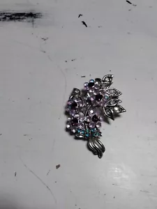 Sparkling Flower Pin Lavender And Silver Signed 2005 avon - Picture 1 of 6