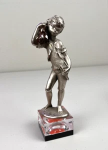 Pewter Peltro Cesellato a Mano Inverno Boy Statuette Lucite Base Made ITALY - Picture 1 of 5