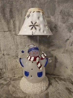 Soporte de luz de té muñeco de nieve con sombra de hojalata vela votiva tealight 11" x 5,5" Foto 1 de 4