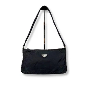 Borsa Prada monospalla hobo nylon logo triangolo - Foto 1 di 11