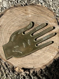 VINTAGE ANTIQUE PALMISTRY CHIROMANCY FORTUNE TELLING PALM READER BRASS HAND - Picture 1 of 4