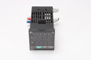 Fuji PXR4TEY1-FV0H0 Temperature Controller - Picture 1 of 5