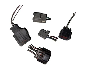 05-06 Ford Mustang Eletrical Connectors Plugs Clips OEM W/ Wires Misc. - Picture 1 of 7