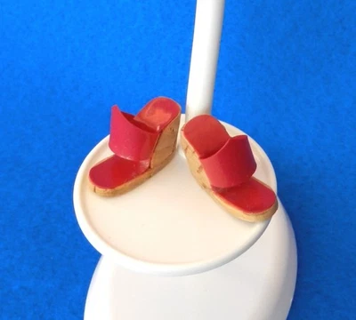 芭比配件美泰复古 REPRO 鞋 985 开放式公路木屐红色和角 — 第 1/2 张图片