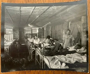 Orig Rare VIETNAM WAR 5x4" Photo Civilian Hospital Patients & Family Care Givers - Picture 1 of 4
