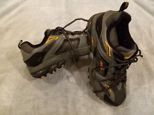 Avia Athletic Shoes Size 8.5 Black, Gray, and Yellow