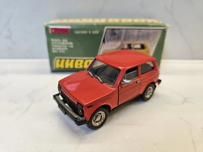 Lada NIVA VAZ 2121 1981 A20 RED NOVOEXPORT Saratov Made in USSR CCCP RARE  - Bild 1 von 4