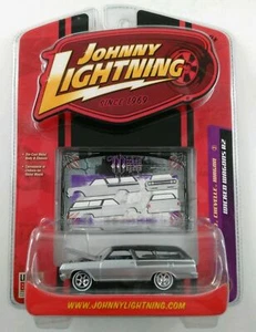 CHEVELLE WAGON 1965 SILVER '65 1/64 JOHNNY LIGHTNING WICKED WAGONS R2 DIECAST - Picture 1 of 7