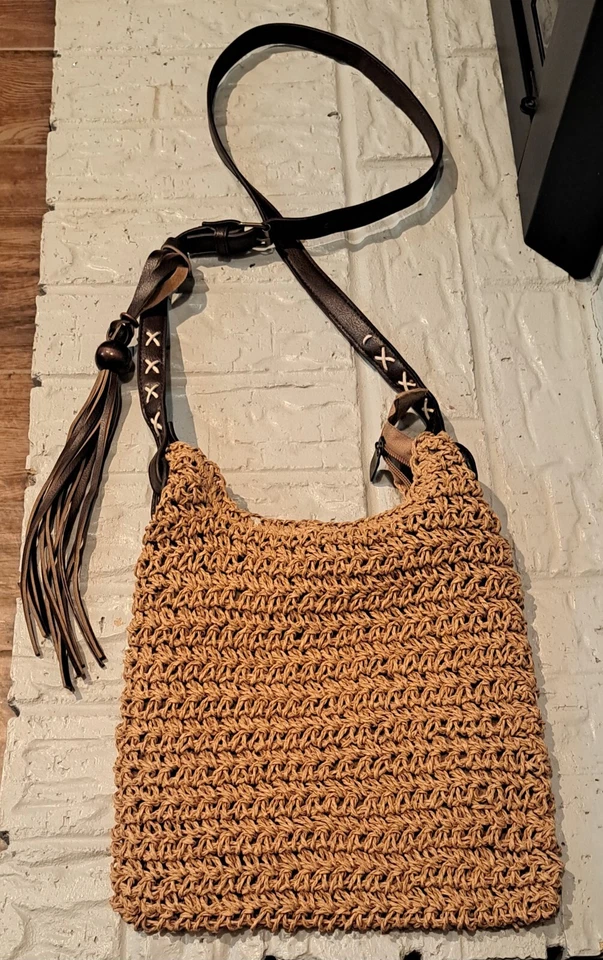 Bolso Bandolera Sun N Sand/Bolso de Mano Macramé Cuentas y Cuero Dije Boho Foto 1 de 4