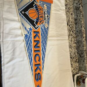 Vintage 1990 New York Knicks Basketball NBA Vintage Felt Pennant, 12" x 30"