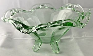 Depression era Imperial Green Glass Bowl W/ A Lacy Edge & Four Feet 4" T & 7" D - Picture 1 of 10