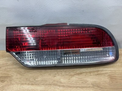 Luz trasera lateral del pasajero Nissan 240SX S13 1989-1993 hatchback Foto 1 de 4