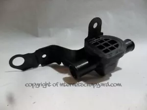 Corpo valvola refrigerante unidirezionale vano motore Honda Stream 1.7 Vtec 00-06 D17 - Foto 1 di 6