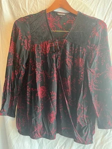 Express Size Medium Black and Red Mesh Trim Tie V Neck Long Sleeve Pullover - Picture 1 of 7