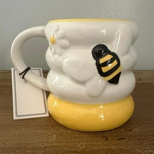 Heartland Hive Oversized Bee Mug Handwash Only - Picture 1 of 3
