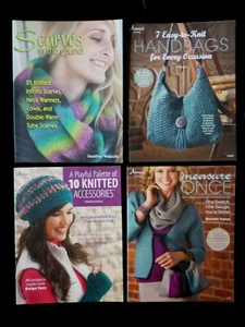4 KNITTING PATTERN BOOKS BAGS SCARVES ACCESSORIES NEW IMPERFECT SEE DETAILS - Imagen 1 de 12