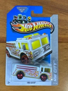 Hot Wheels Treasure Hunt Fire Eater 2013 estuche protector blanco envío gratuito - Imagen 1 de 1
