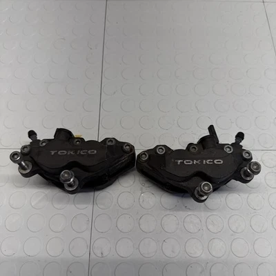 Pinza de freno delantera izquierda y derecha Suzuki GSXR750 2002 OEM Foto 1 de 4