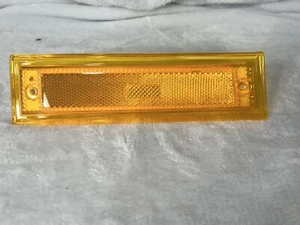 NEW Eagle Eyes Side Marker Light GM266-U100R for 81-91 Chevy Blazer Right Front - Foto 1 di 6