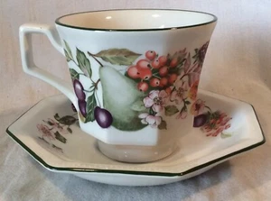 Joli duo tasses et soucoupes motif « fruits frais » Johnson Brothers - Photo 1/11