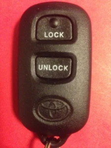 Genuine TOYOTA Corolla Matrix Vipe Keyless Remote 3-Button FOB FCC: GQ43VT14T - Picture 1 of 12