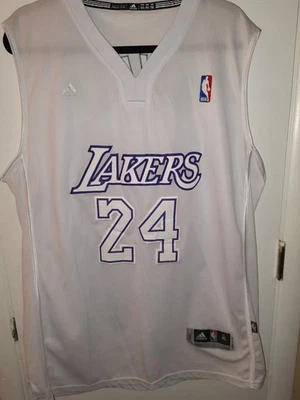 Rare Addidas LA Lakers Kobe Bryant 2012 Christmas Jersey xl+2 White/Silver - Image 1 of 3