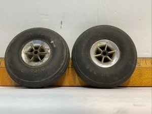 DUBRO DU-BRO 2.75" 2 3/4" TREADED RUBBER MODEL AIRPLANE WHEEL TIRE SET - Picture 1 of 8