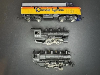 HO Scale Bachmann Diesel Loco Chessie System C&O #7071/Life-Like Steam Loco - Image 1 of 4