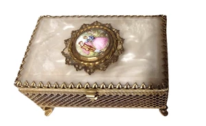 Trinket Box Faux MOP Ormolu Romantic Plaque Fragonard Love and Romance 1950's - Picture 1 of 21