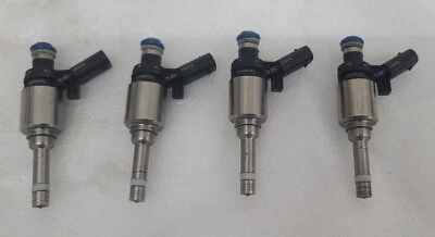 Inyectores de combustible 4 piezas OEM BOSCH 06H906036G aptos para VW GTI AUDI A3 A4 A5 Q5 2.0T Foto 1 de 3