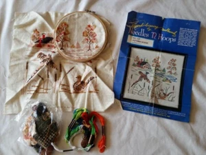 Vintage Needles 'N Hoops Herbstszene #237 ~ angefangen, inkl. Stickrahmen - Bild 1 von 4