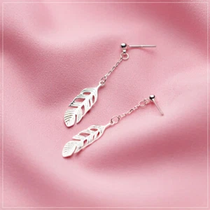 Solid 925 Sterling Silver Feather Drop Dangle Stud Earrings Classic Gift - Picture 1 of 6