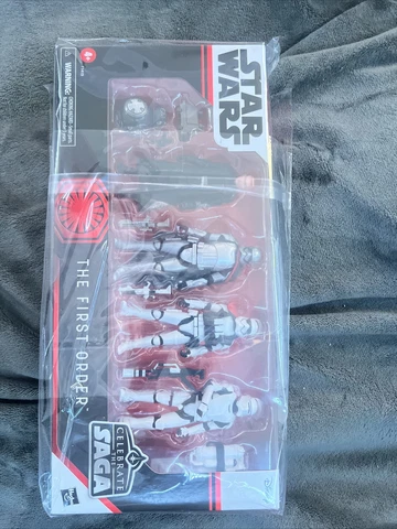 Star Wars Celebrate the Saga The First Order HASBRO Figure Collectible Pack NEW Cover