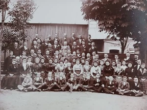 MAISON HENNINOT-HENNINOT FONDEE EN 1879 CAUDRY NORD 1902 PHOTO VINTAGE ALBUMEN - Foto 1 di 3