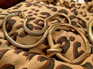 LOT OF 2 NECKLACES Silver Tone Snake Necklace Long Goldtone Snake Necklace, - Picture 1 of 6