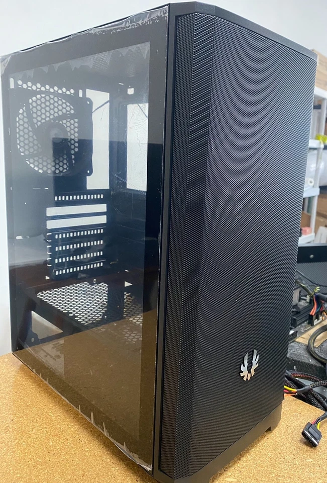 [USED][DENT][BLACK] BFC-NSE-300-KKGSK-RP] BitFenix Nova Mesh SE TG Midi Tower - Image 1 of 4