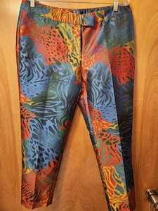 Neu mit Etikett Anne Klein Jacquard-Druck Slim-Leg Hose, Größe 10 leuchtend rot Kombi  - Bild 1 von 5