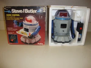 VINTAGE PLASTIC ROBOT STEVE THE BUTLER BY PLAYTIME - Picture 1 of 8