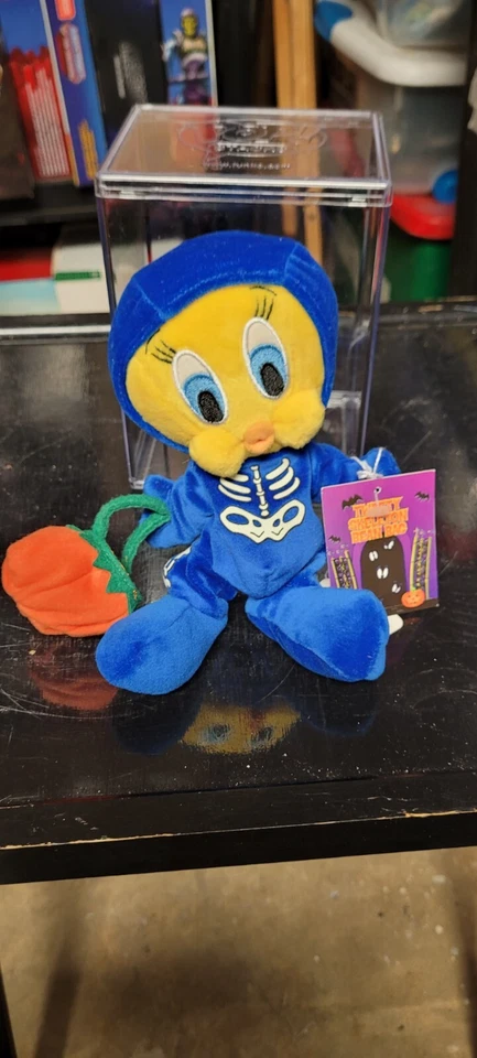 Warner Bros Tweety Bird 1999 Skeleton Bean Bag Plush Looney Tunes Halloween
