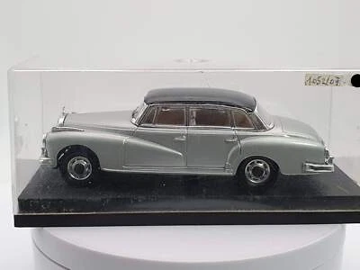 Mercedes 300 Limousine Rio 1/43 - Immagine 1 di 4