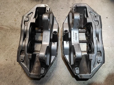 2x MERCEDES BENZ S500 W222 AMG FRONT BRAKE CALIPERS BREMBO 4 PISTON 370x36 ROTOR - Image 1 of 4