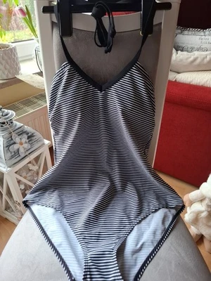 Toller Badeanzug Gr.42 Figurschmeichler Maritimer Look - Bild 1 von 4