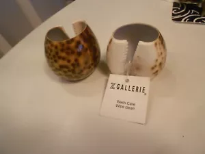 SHELL NAPKIN RINGS (2) Z-GALLERIE 2  X 2 1/4   - Picture 1 of 4