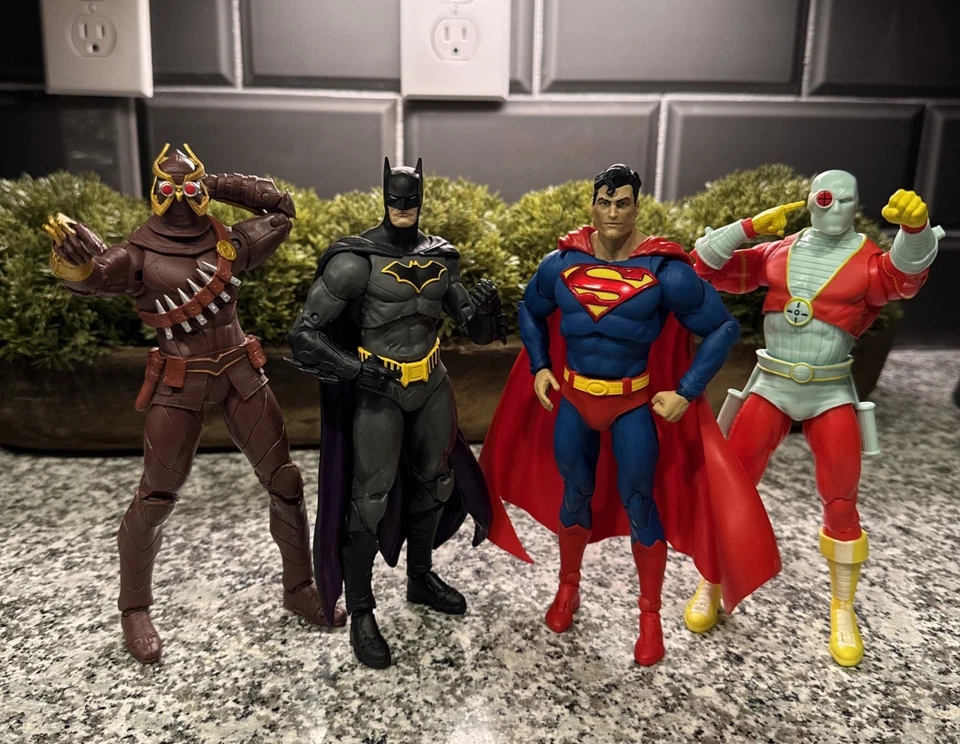 Lote McFarlane DC Multiverso BATMAN TALON DEADSHOT SUPERMAN - Imagem 1 de 4