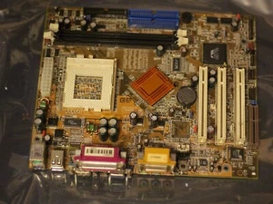 Sockel PGA 370 ATX Mainboard PCI VGA Audio USB Tualatin kompatibel 6LEBMS-T - Bild 1 von 15